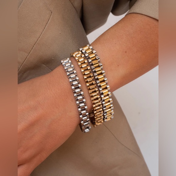 LUV AJ GOLD TIMEPIECE BRACELET WATCHLINK GORJANA MEJURI BAGATIBA 8 OTHER STORIES - Picture 10 of 15